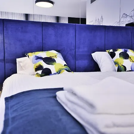 Apartment Emka *