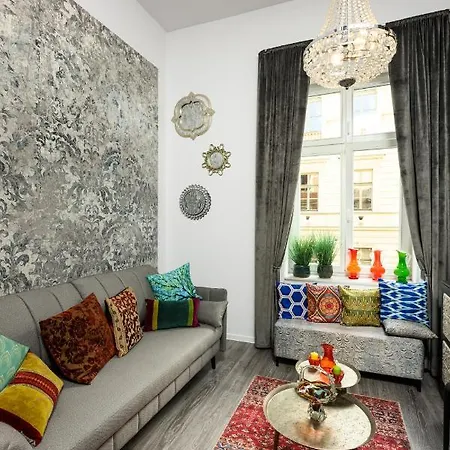 Apartment Native Studencka 25 *