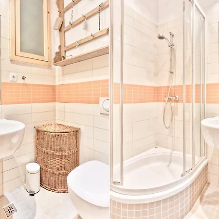 Apartment Tyzenhauz Economy *