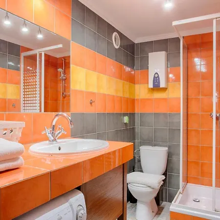 Tyzenhauz Economy Apartment Krakow