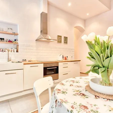 Apartment Tyzenhauz Economy Krakow