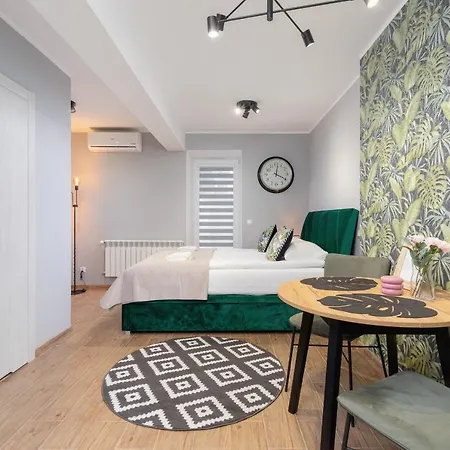 Apartment Underground Kielecka Rondo Mogilskie By Renters *
