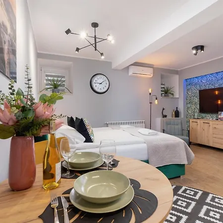 Apartment Underground Kielecka Rondo Mogilskie By Renters Krakow
