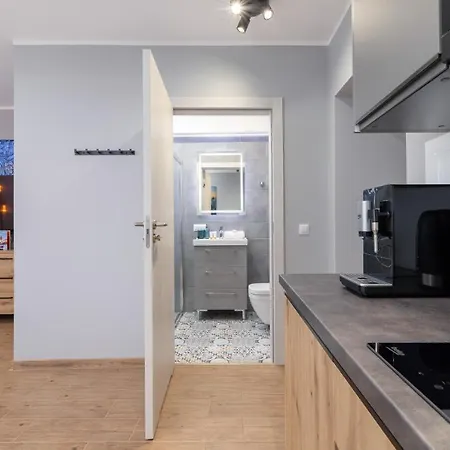 Underground Kielecka Rondo Mogilskie By Renters * Krakow