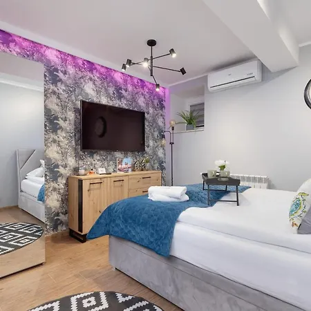 Underground Kielecka Rondo Mogilskie By Renters Apartment