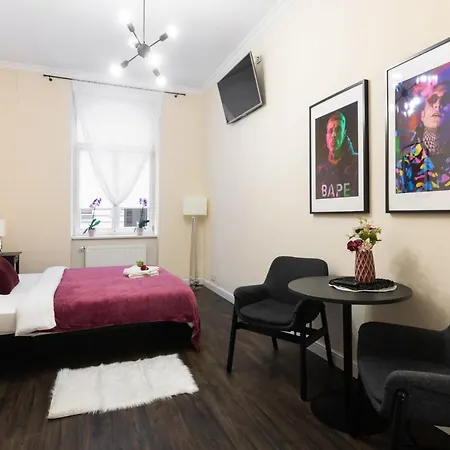 Uroczy Apartament Loretanska * Krakow