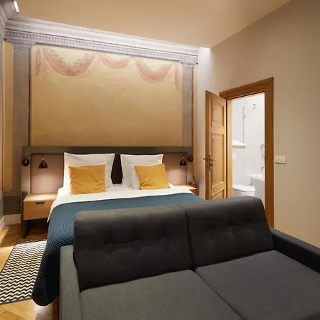 Stradonia Serviced Aparthotel 4*