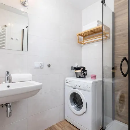 Grota Roweckiego Ruczaj Cracow By Renters