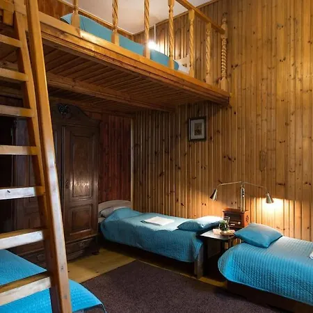 Big Cosy Retro Apt, Free Parking, 15min Oldtown & Kazimierz - By Homelike *