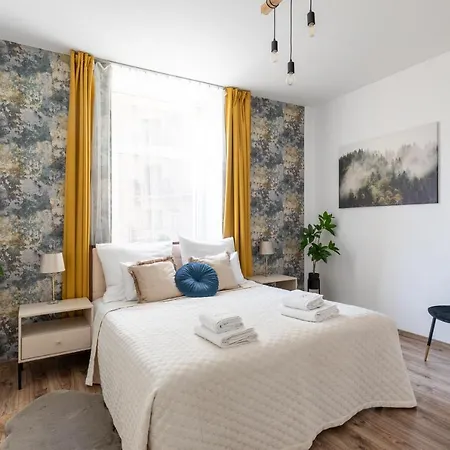 Apartment Luxe Living Castle View *