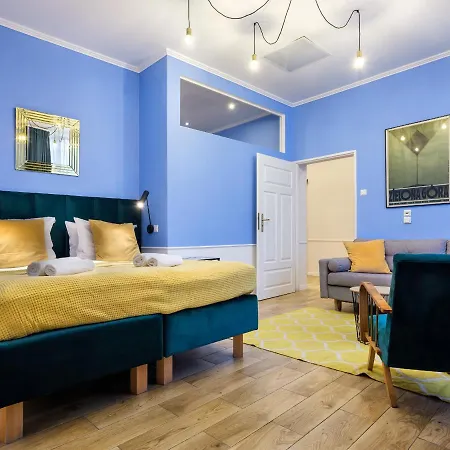 Apartment Tyzenhauz Economy Krakow