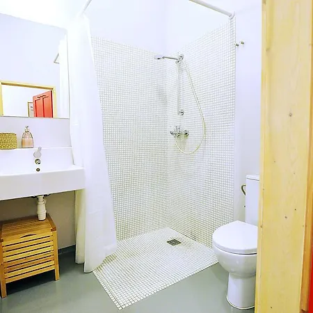 Eszeweria Apartment *