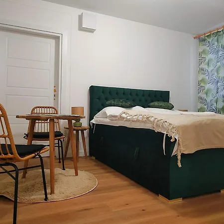 Hugo Eden Apartament *