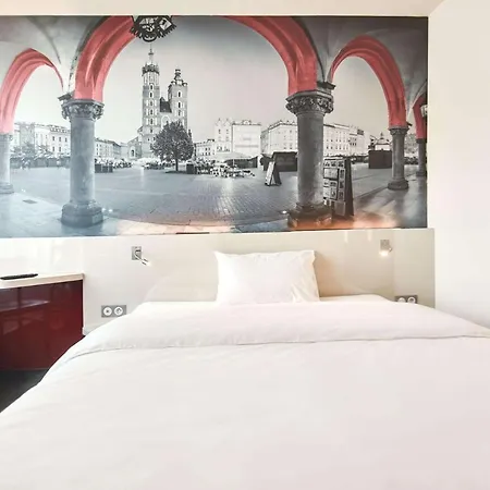 Centrum Hotel 2*