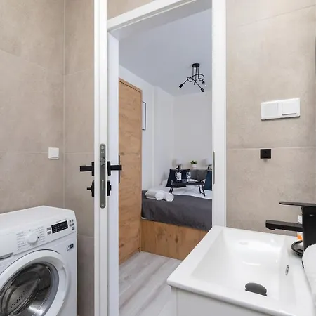 Modern Cracow Rakowicka 14 By Renters Apartment