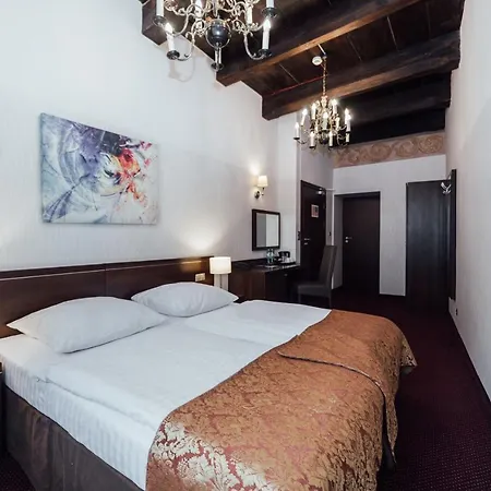 Hotel Rezydent 3*