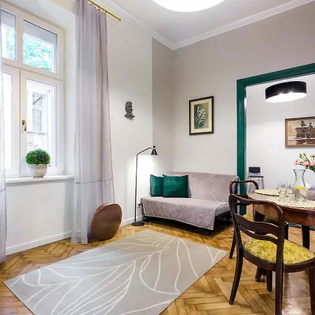 Tyzenhauz Economy Apartment Krakow