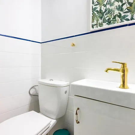 Tyzenhauz Economy Apartment
