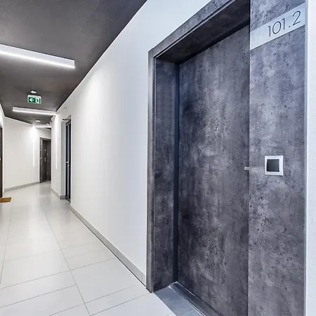 Apartment Cloud9 - Barska 69 *