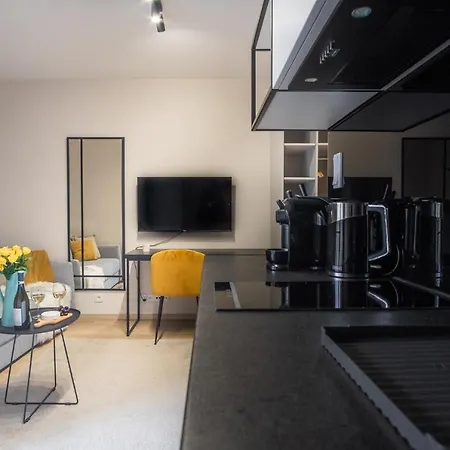Apartman Iron