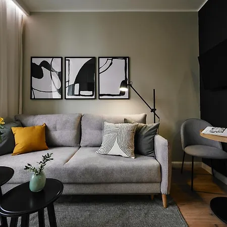 Апартаменты Cracow Beautiful Pet-friendly Studio Mickiewicza By Renters Краков