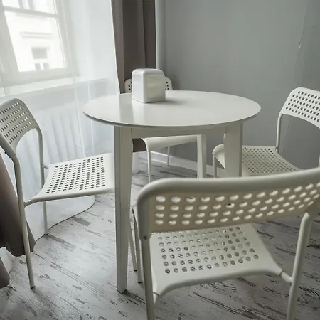 Mikołajska 5 Apartament *