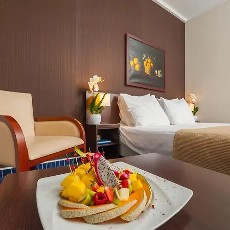 Premier 2 Hotel 4*