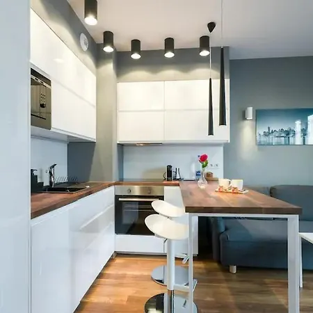 Modern And Comfortable With A Bedroom Apartment *