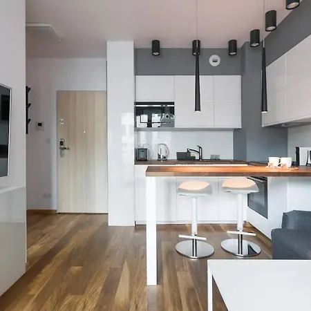 Modern And Comfortable With A Bedroom Krakow