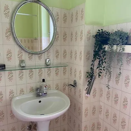 Apartment Small For Short *