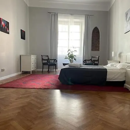 Floriańska Grand 2 *