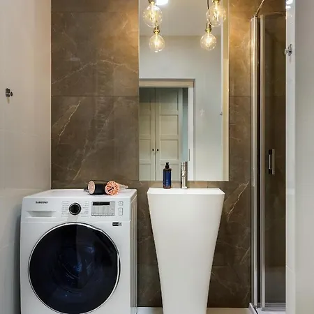 Tyzenhauz Rakowicka Street Apartment Krakow
