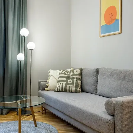 Apartment Tyzenhauz Rakowicka Street