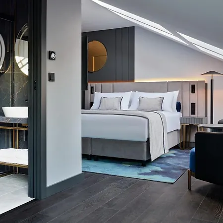 Garamond, A Tribute Portfolio Hotel, Old Town Hotel Krakov