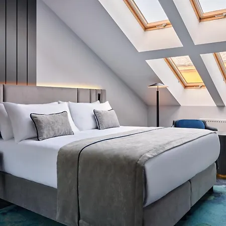 Garamond, A Tribute Portfolio Hotel, Old Town Hotel Krakov