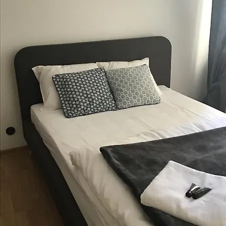 Apartment In Center *