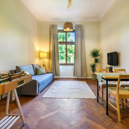 Bed & Beige / Kochanowskiego St Cracovia