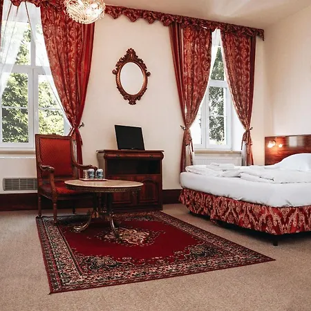 Hotel apartamentowy Old Time *