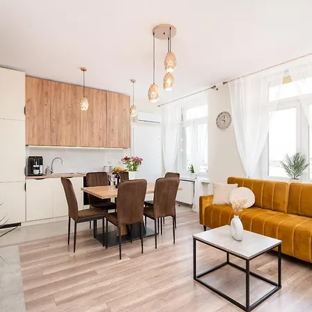 Apartment Basztowa By Vsi