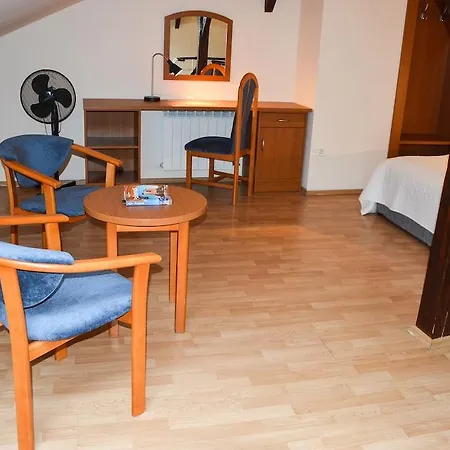 Kosmopolita Aparthotel 3*
