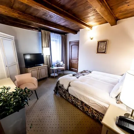 Rubinstein 4* Krakow
