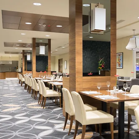 Doubletree By Hilton & Convention Center