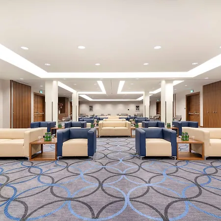 Doubletree By Hilton & Convention Center Otel 4*