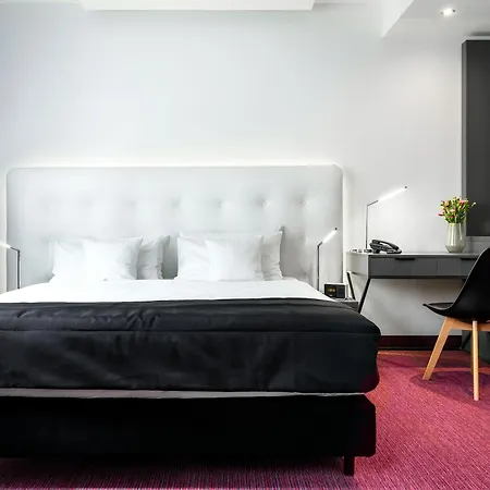 Otel Western Old Town 3*