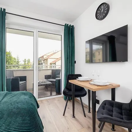 Klemensiewicza Studio By Renters Apartment