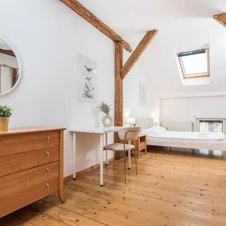 Appartement Old Town Loft - 7 Bedroom - By Upstairs