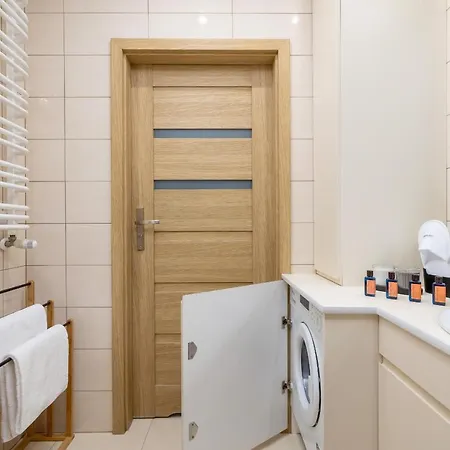 Osiedle Avia Harmonious With Balcony & Parking Cracow By Renters Prestige Apartament *