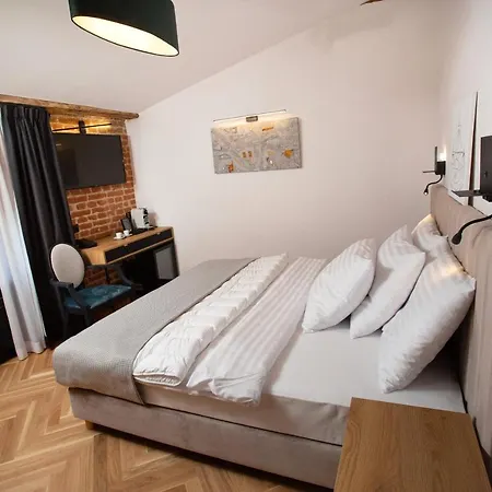 Hotel Teatr 4*