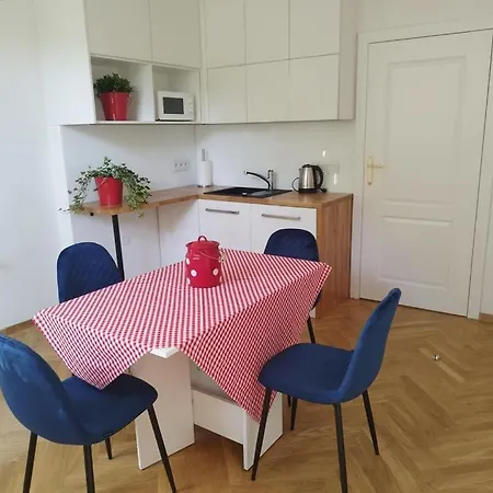 Urban Nest Brodowicza 14 Apartment Krakow