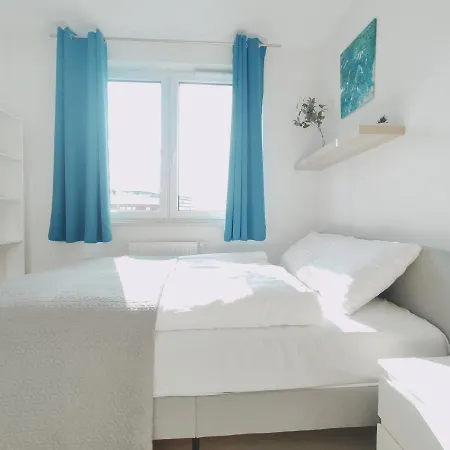 Dobrego Pasterza 120d By Homeprime *